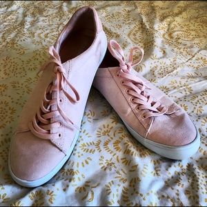 Old Navy sueded classic blush sneakers